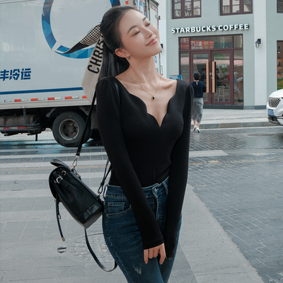 性感修身显瘦深V领长袖连体衣女