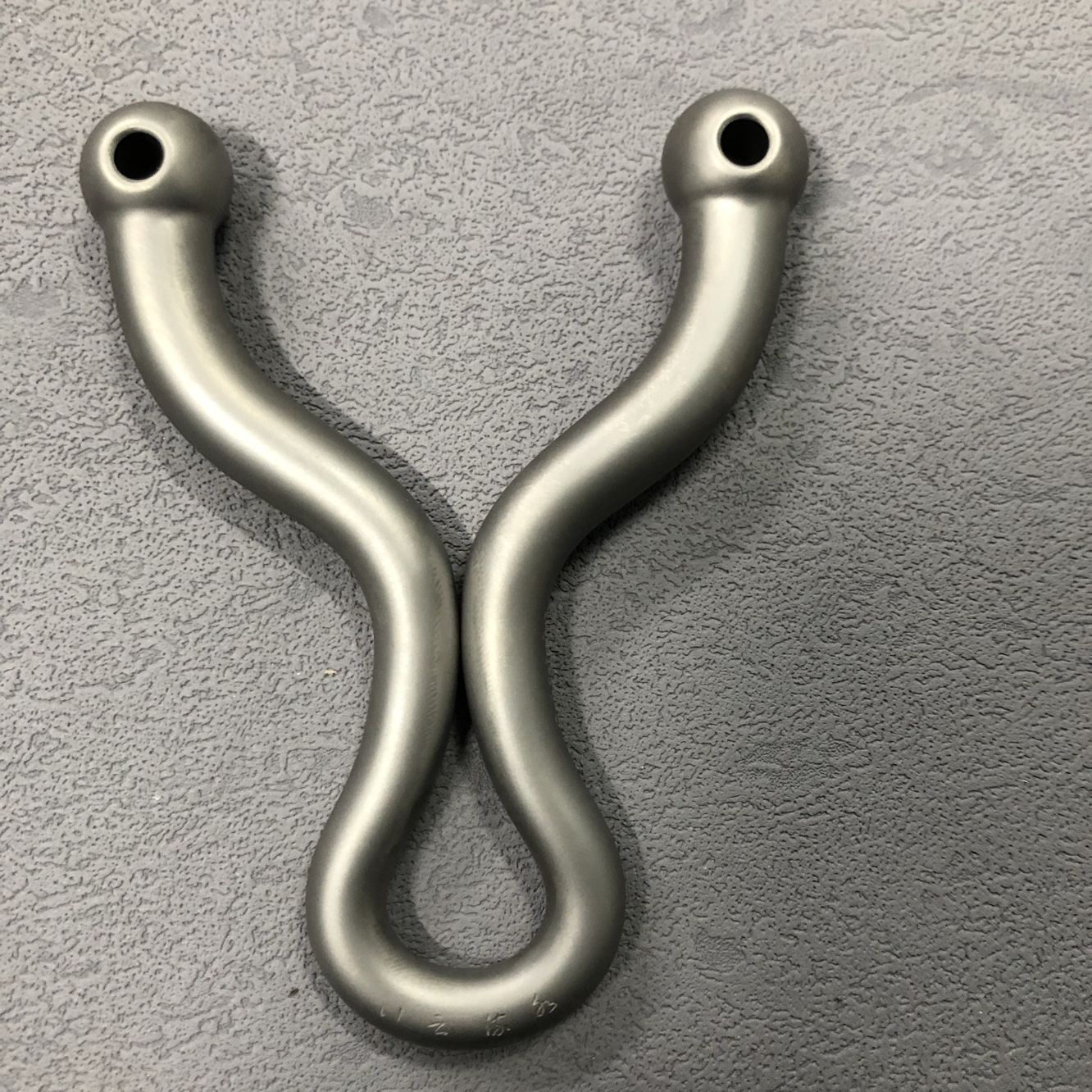 无极钛合金tc21数控热弯球头单卡弹弓反渐变扁皮筋弹弓行云流水