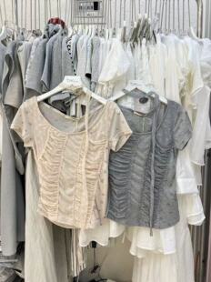 百搭显瘦碎花短袖 甜美风t2026年夏季 时尚 韩版 T恤女设计感上衣 新款