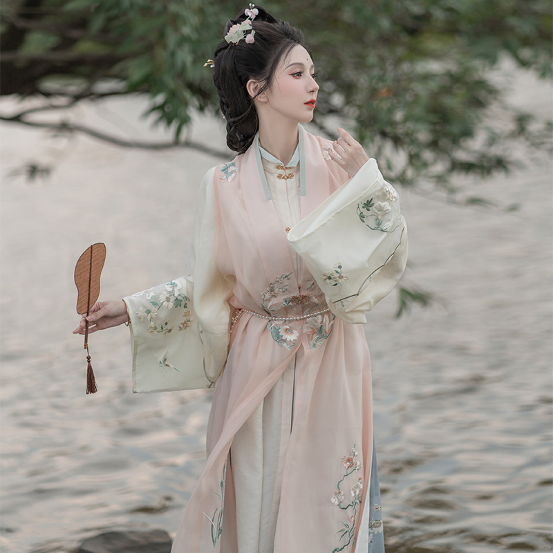 钟灵毓秀  卿疏  比甲 暗香盈袖
