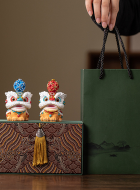 创意礼品佛山醒狮舞狮招财纳福一对茶宠摆件可旋转绣球小众伴手礼