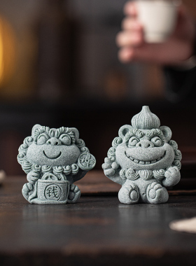 国潮可爱小狮子胜算在握工位玄学