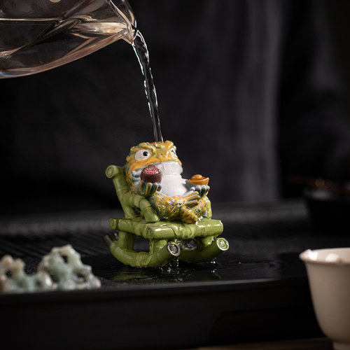 创意变色摇摇椅金蟾茶宠摆件装饰