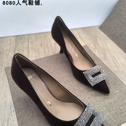 轻奢水钻方扣尖头高跟鞋女7公分金丝绒细跟浅口单鞋通勤百搭新款