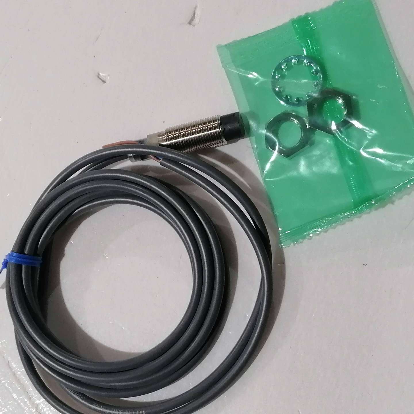 议价欧姆龙 E2B系列接近传感器 E2B-M12KN08-WZ-C1 2M OMS