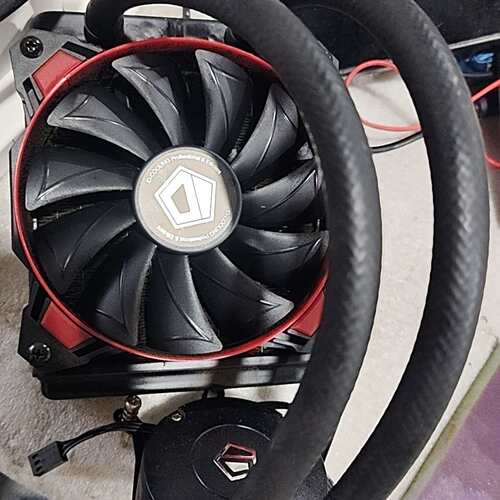 议价ID-COOLING冰冻三尺120水冷散热器，拆机下来的，带