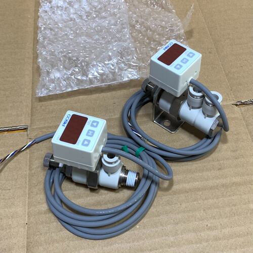 议价pisco匹士克VUS-30压力开关，两个没包装，裸机，实拍