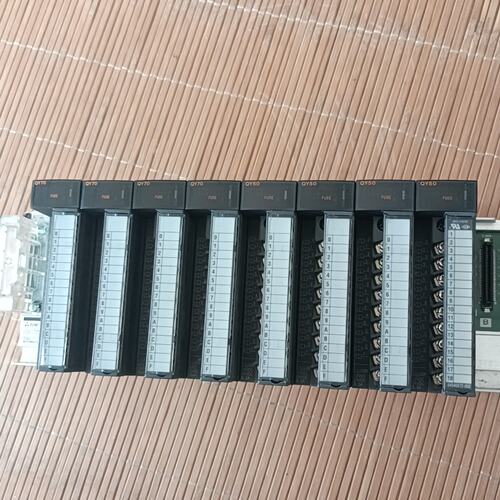议价QY50 QY70 三菱PLC实物图片功能包好原装成