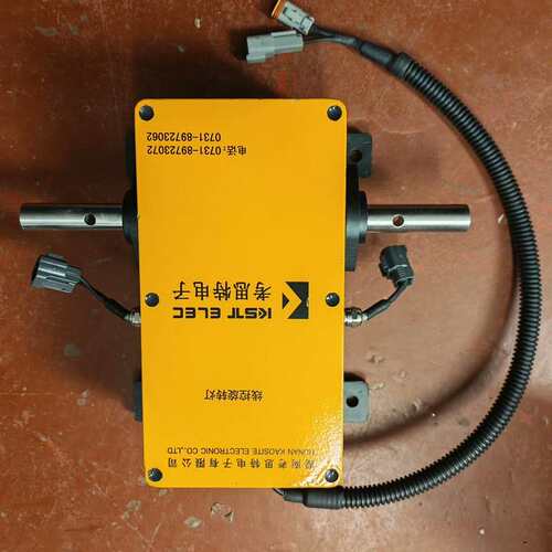 议价考斯特KST ELEC线控旋转灯，型号LP704A，原装