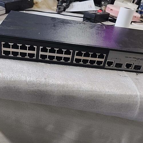议价H3C S3110-26TP企业交换机，24口百兆电口+2