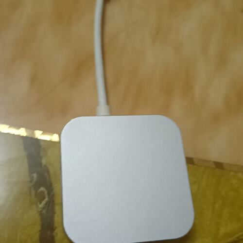 议价USB-C to DP转换器，几乎全新，只有轻微擦花。支持U