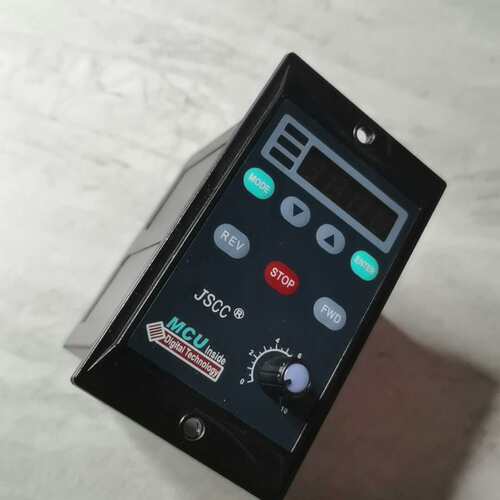 议价成色漂亮的JSCC精研调速器，型号SF120E，120W，2