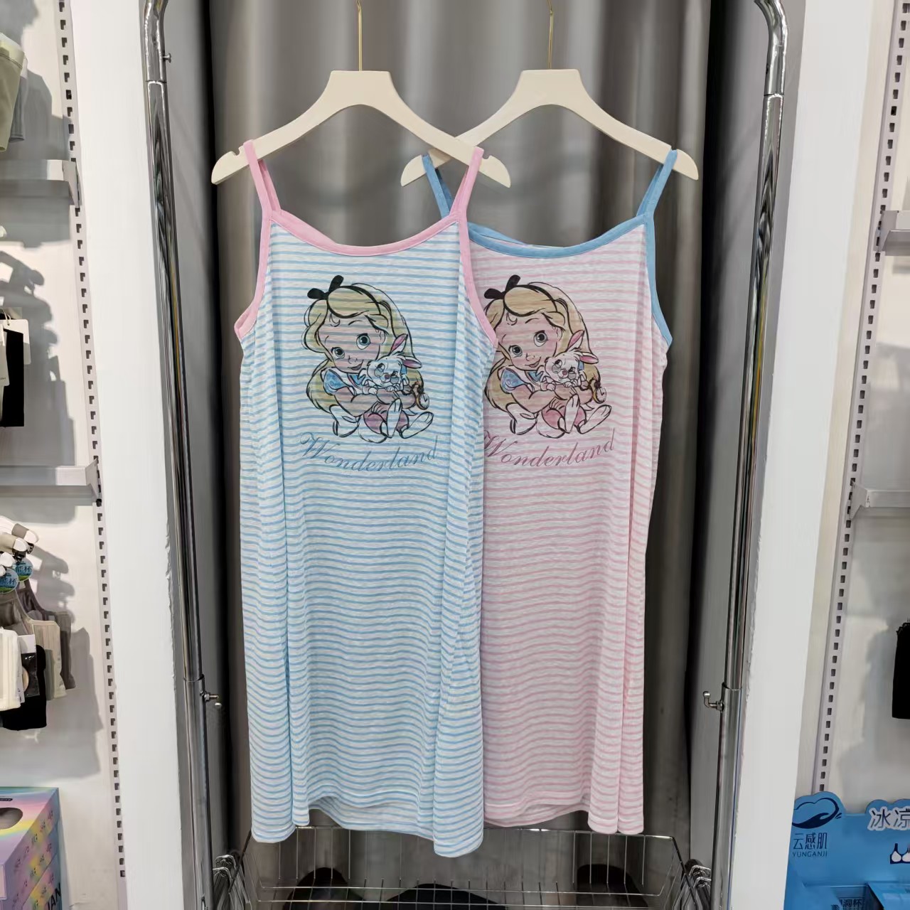 夏季新款女吊带睡裙卡通条纹字母印花宽松睡衣简约休闲家居服9607