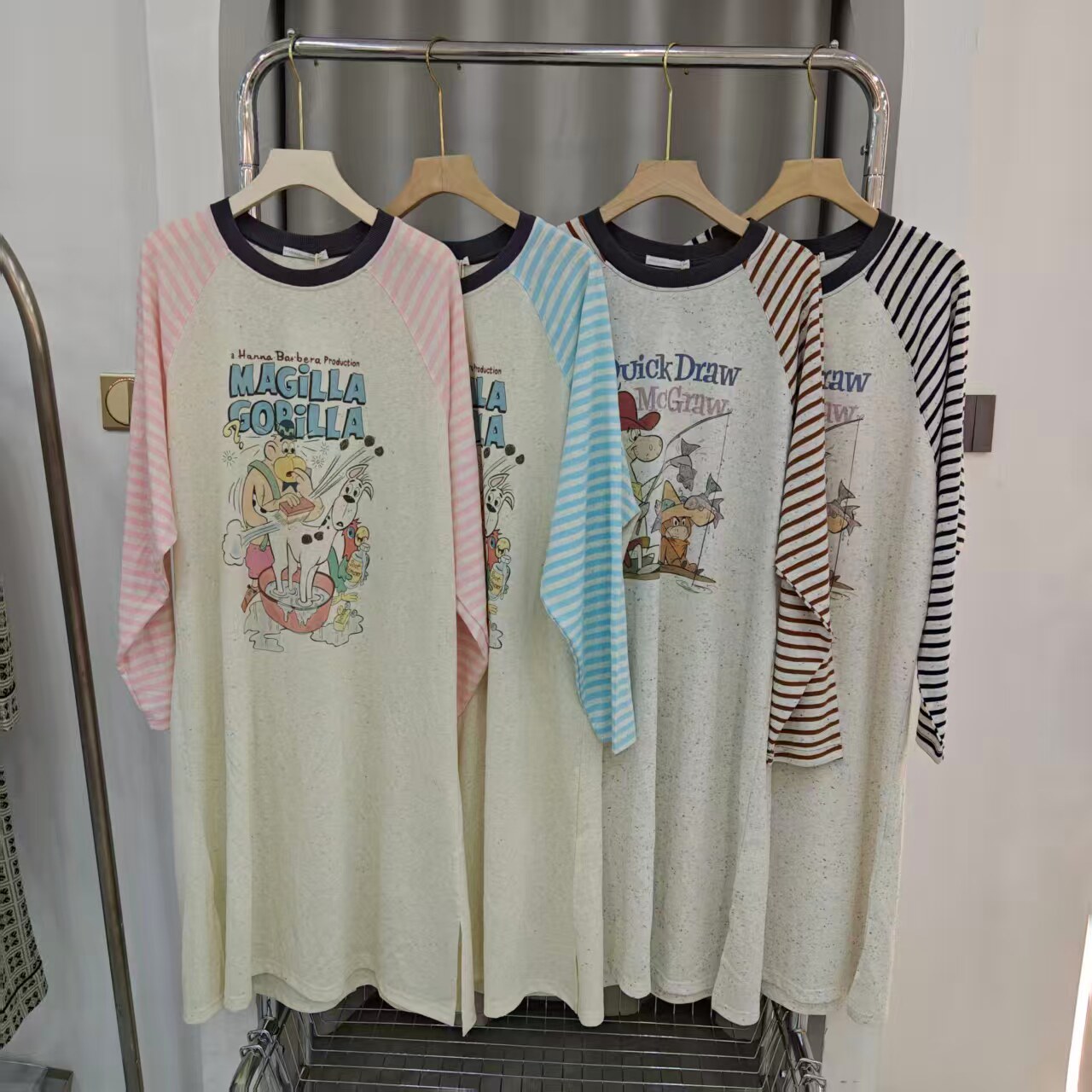 新品可爱印花条纹长袖圆领女睡裙