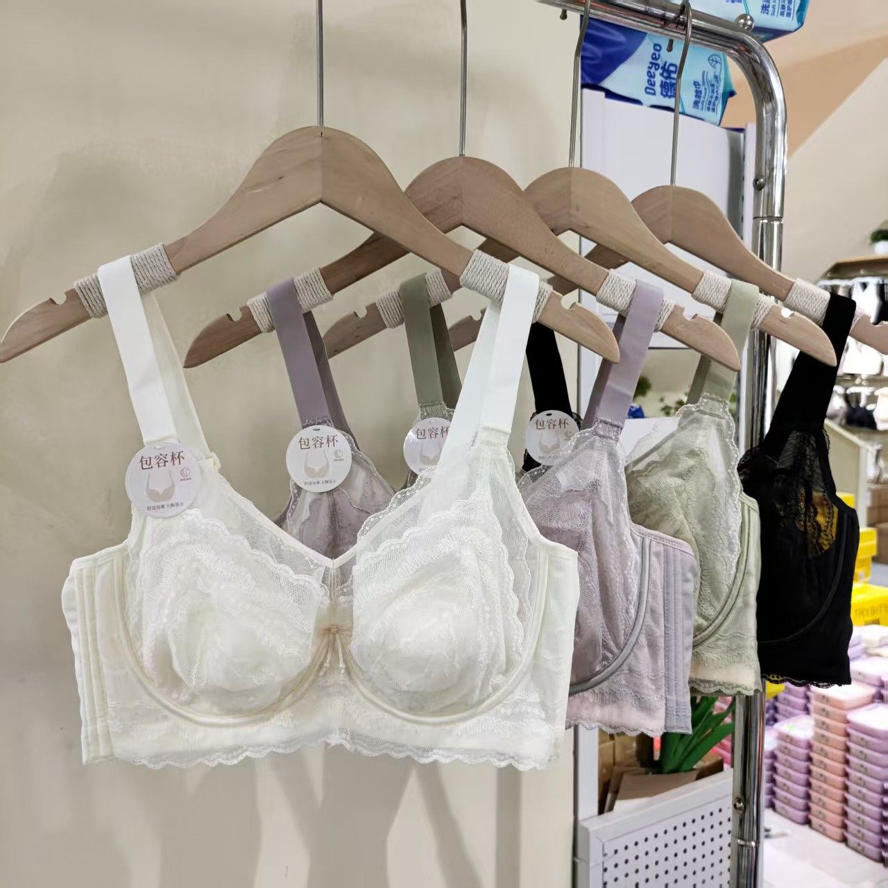 超薄单层CD杯大胸显小内衣女聚拢上托收副乳大包容蕾丝文胸罩9955,女士内衣/男士内衣/家居服,文胸,淘宝优惠券,粉丝福利购,淘宝优惠卷