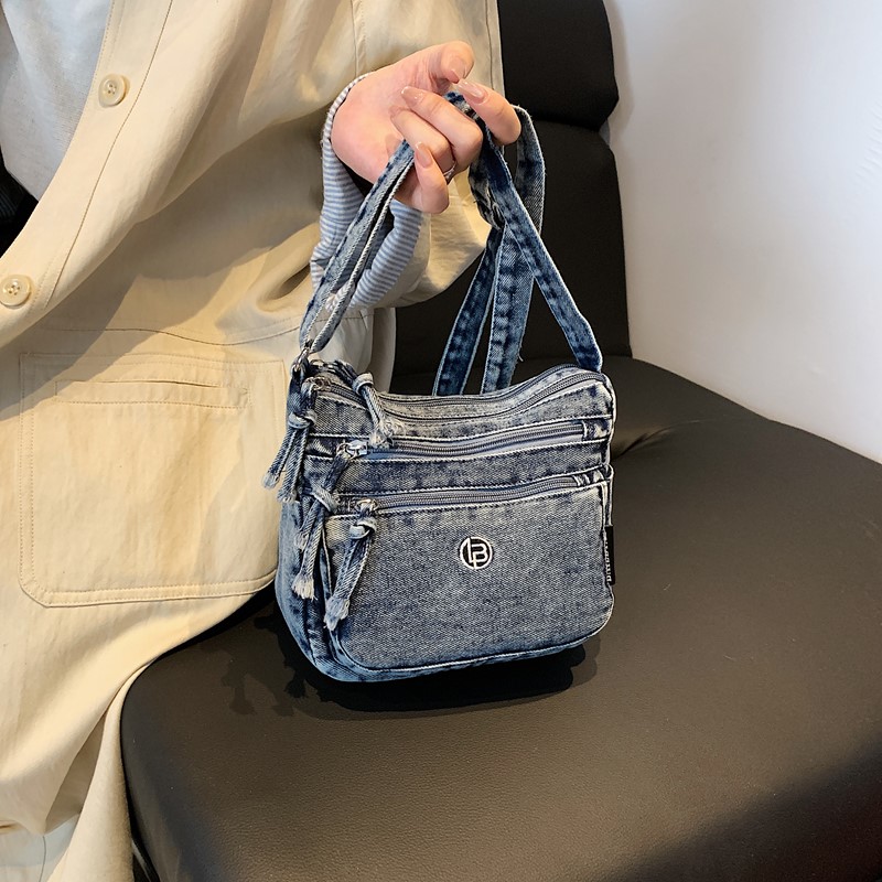 新款百搭单肩包日常通勤女包