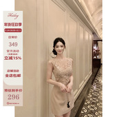 藤蔓玉绕 Hotdog 热狗很辣 纯欲镂空露背气质裸粉色蕾丝连衣裙