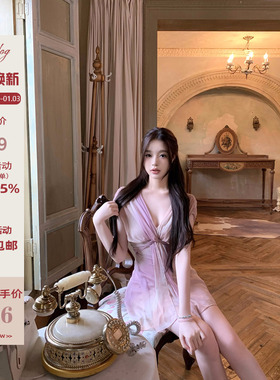 Hotdog 热狗很辣【霓裳羽衣】温柔气质设计感收腰深V晕染色连衣裙