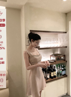 Hotdog 热狗很辣 【月光絮语 全手工钉珠】设计感方口领连衣裙女