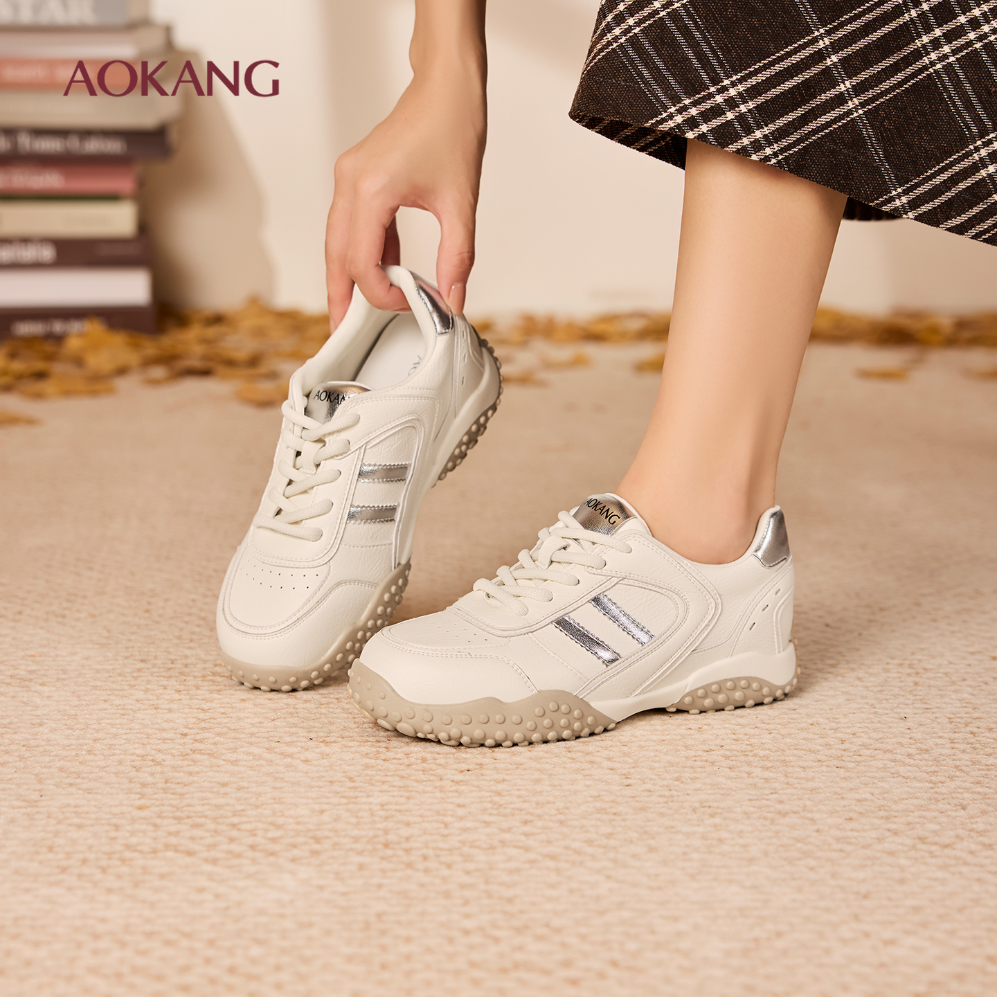 奥康女鞋2025秋季新款时尚复古透气耐磨德训鞋阿甘鞋