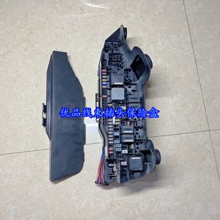 领克01 03 06 02 05 09 沃尔沃XC40 驾驶室内保险丝盒领克保险盒