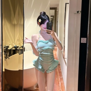 绝美纯欲少女2025新款 连体泳衣女夏甜美小胸聚拢遮肉显白海岛度假