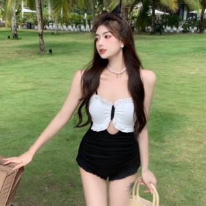 游泳衣女夏高级感2022新款显瘦性感小胸聚拢遮肚显瘦连体温泉泳装
