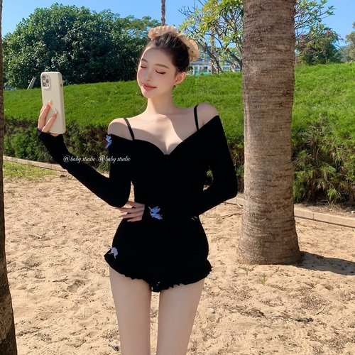 2025新款泳衣女款黑色连体遮肉显瘦聚拢钢托长袖保守泡温泉两件套