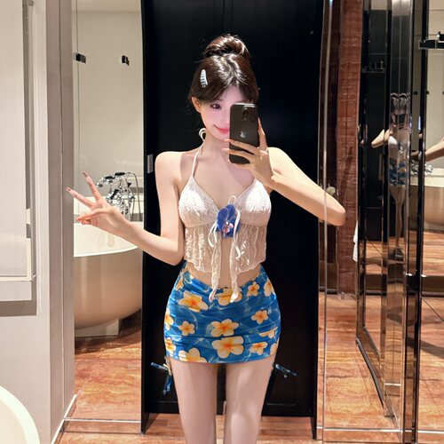 泰国纯欲辣妹度假比基尼