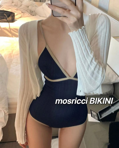 韩国ins露背性感简约小胸泡温泉甜欲复古2025新款连体三角泳衣女