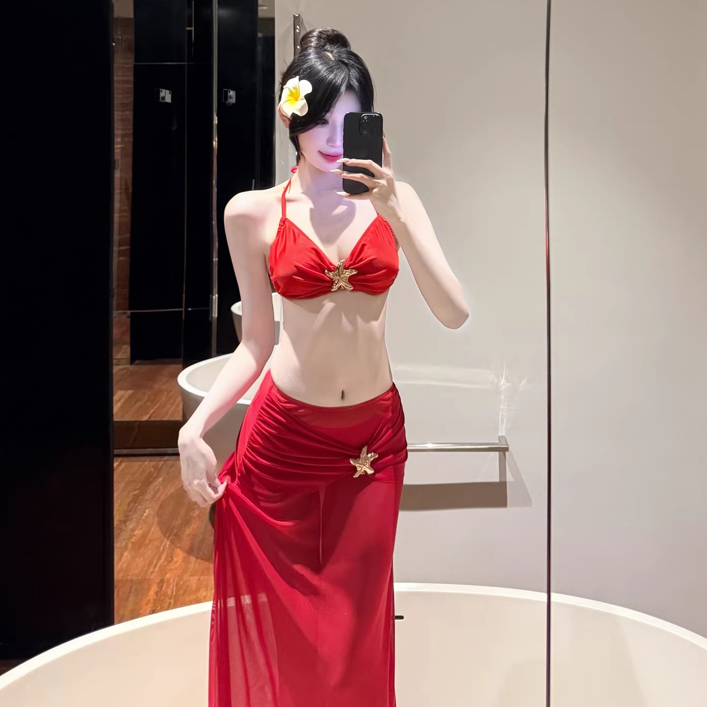 绝美度假风红色显白比基尼