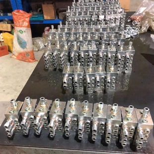 搅拌站电动黄油泵油泵分配器搅拌机砼泵车分油器油脂润滑泵分路器