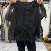 黑色重工刺绣衬衫