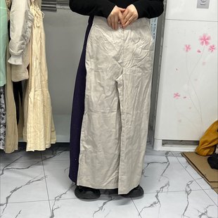 434，S I m. 米色裤子，62-84腰围，110臀围