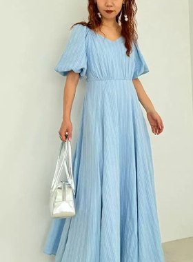 110，l Iil y. b 蓝色连衣裙