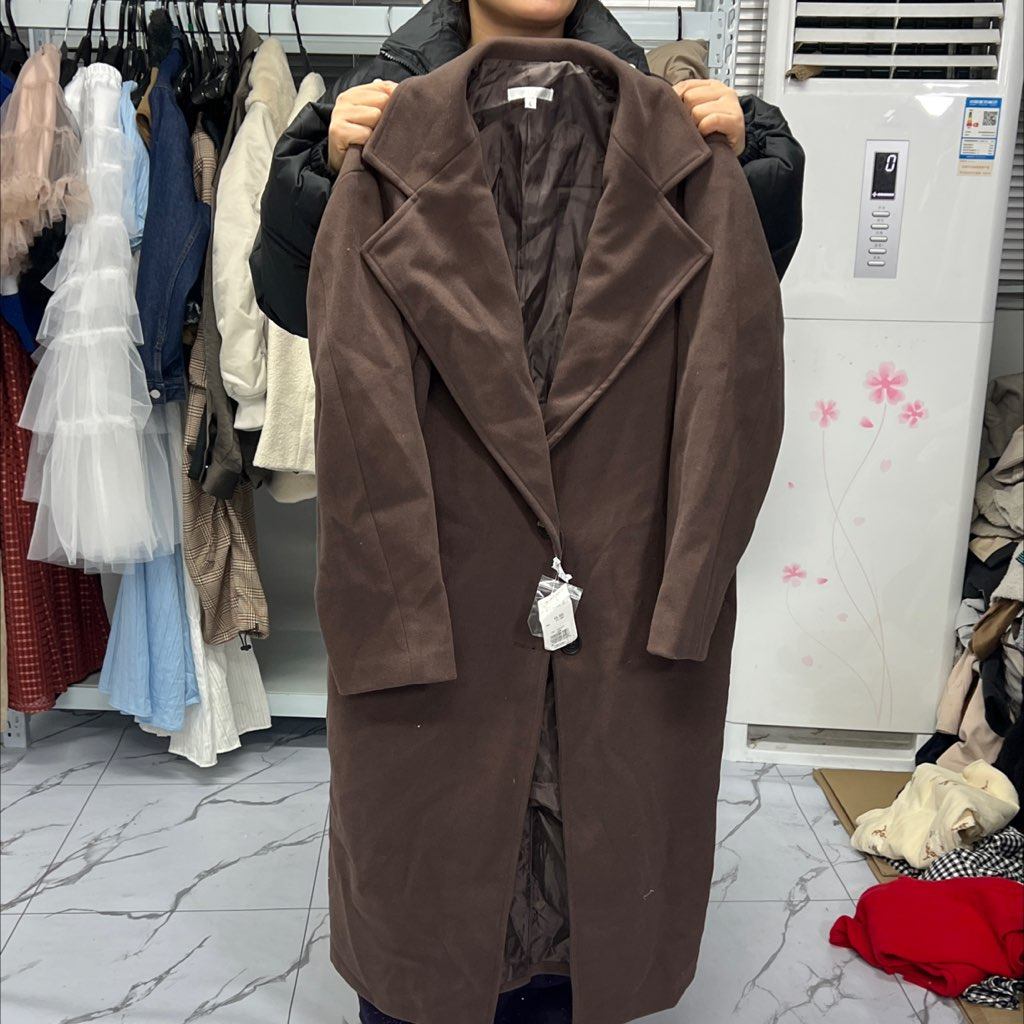 188，10999日元 F u n 咖色毛呢外套 110长L码