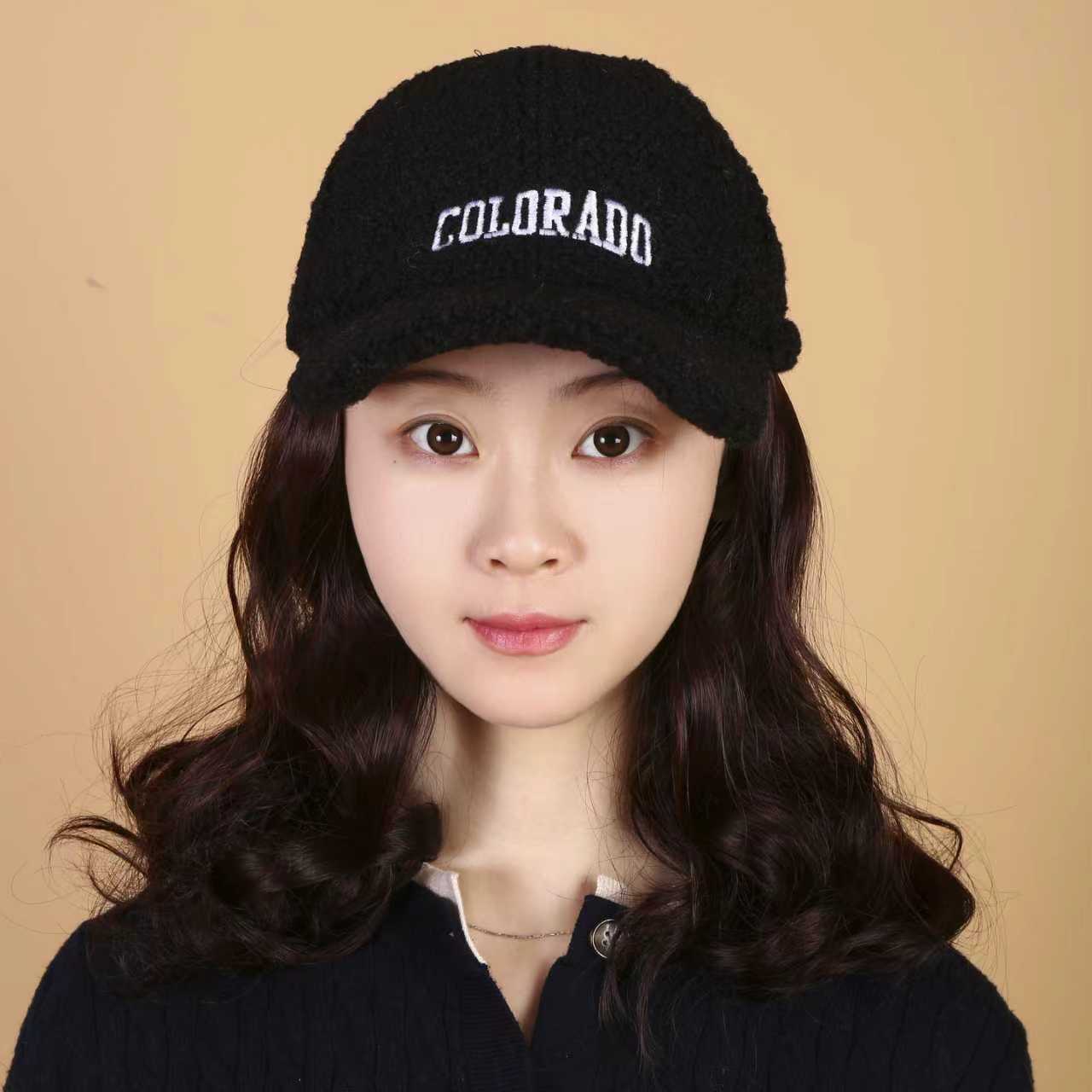 秋冬新款帽子假发一体女时尚妈妈鸭舌帽中老年短卷发全头套假发帽