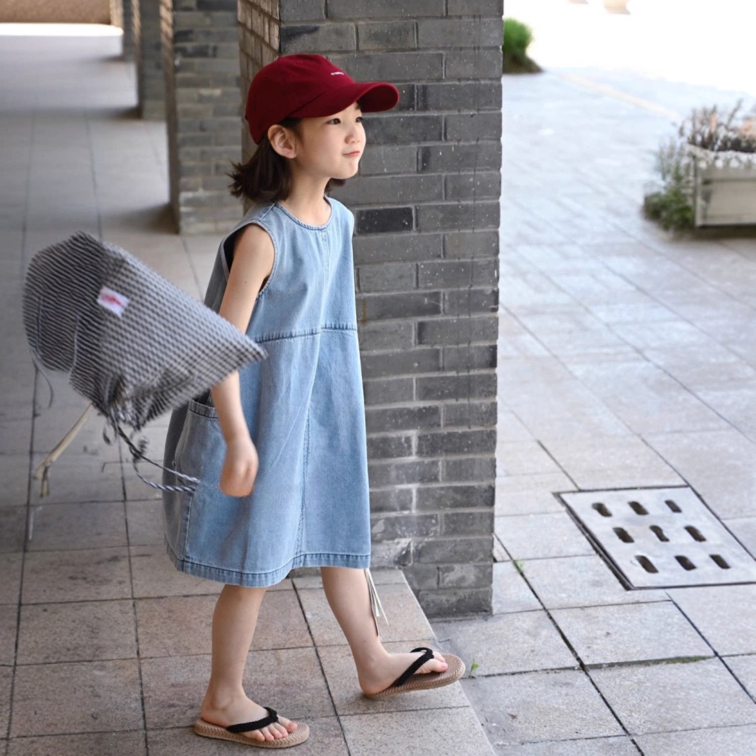 韩系童装女童连衣裙2026夏季新款洋气儿童夏装牛仔裙子无袖背心裙