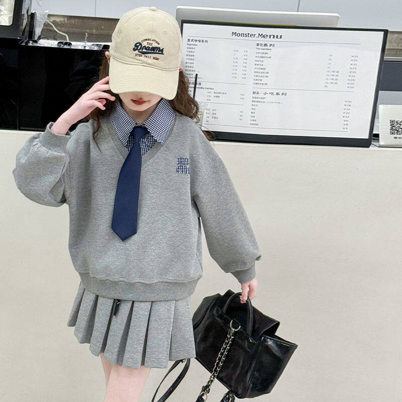 女童春装套装2026新款中大童学院风假两件卫衣百褶裙两件套针织