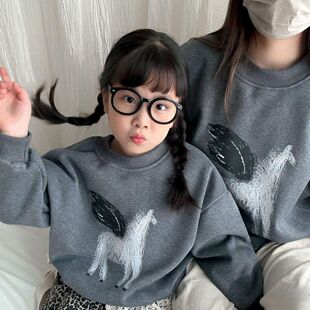 红色喜庆亲子装加绒卫衣一家三四口秋冬拜年服母子母女装加厚外套