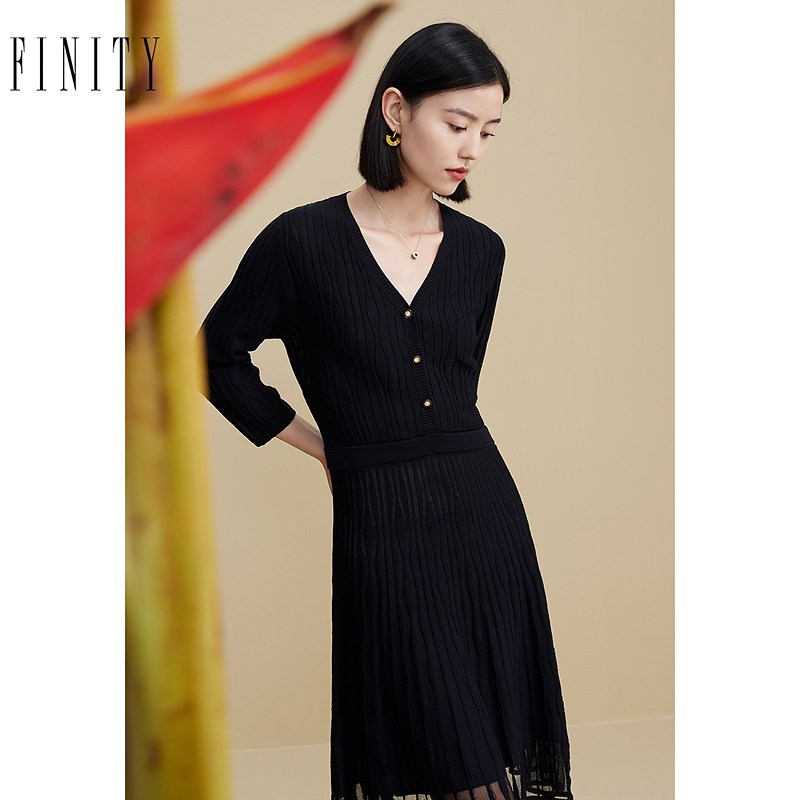 菲妮迪品牌连衣裙2024秋季简约黑色V领蕾丝设计感休闲裙子女