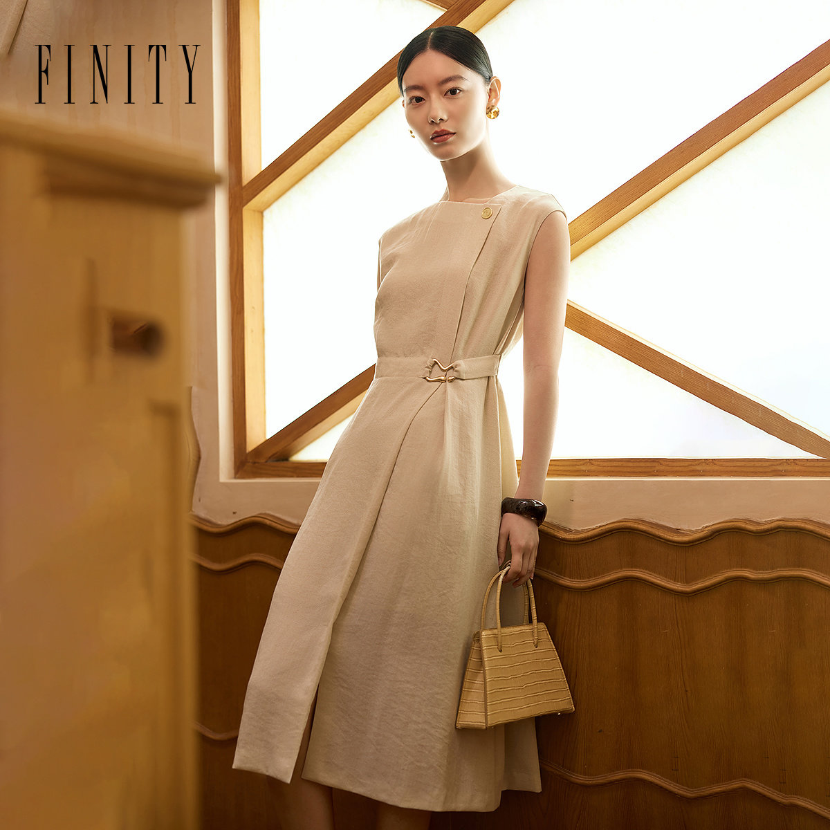 FINITY菲妮迪品牌连衣裙2024夏季时尚不规则设计感优雅系带裙子女