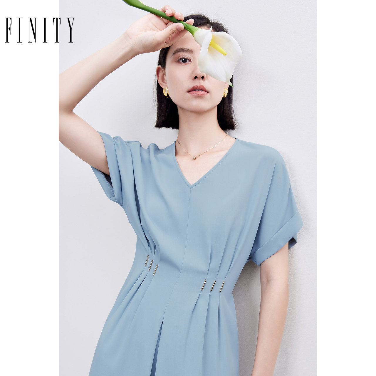 FINITY菲妮迪女装夏季 收腰显瘦法式v领裙子通勤百搭短袖连衣裙