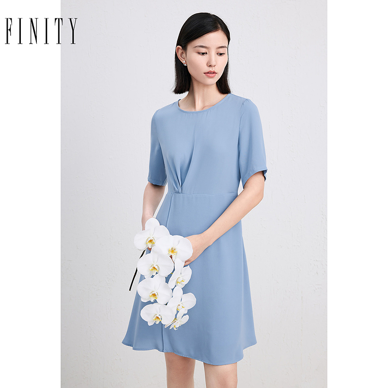 菲妮迪品牌连衣裙2024年秋季简约抽褶设计感时尚纯色气质裙子