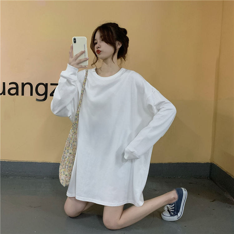 T-shirt long and loose~