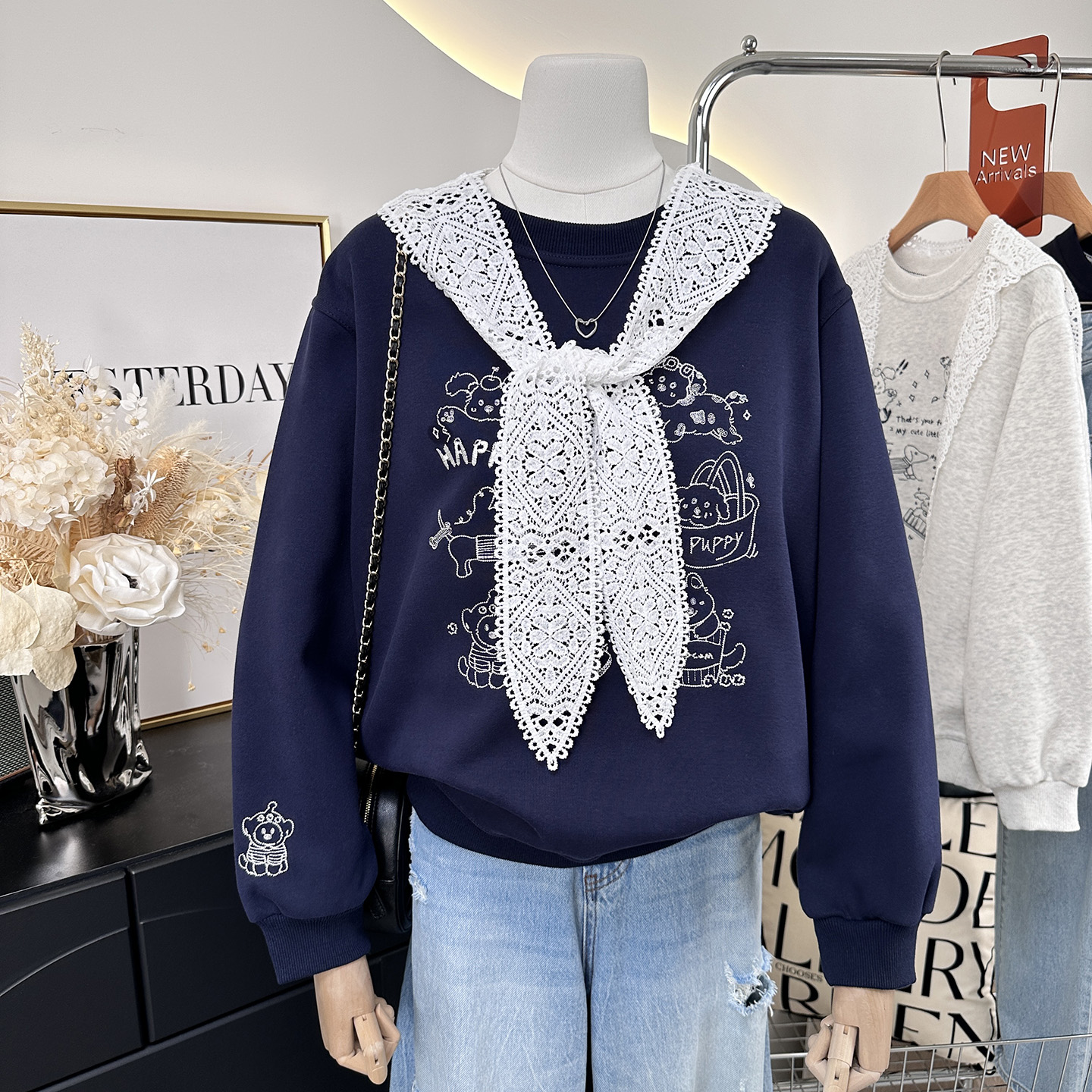 带蕾丝披肩~秋季2025新款韩系时尚线条刺绣狗狗宽松慵懒风卫衣女