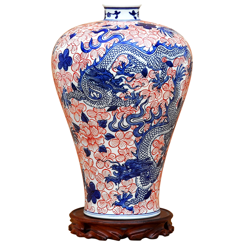傲世中式手绘青花瓷客厅收藏品