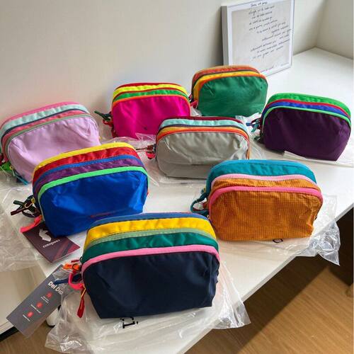 美洲羊驼多巴胺撞色化妆包4L防水便携收纳包户外旅行潮流洗漱包包