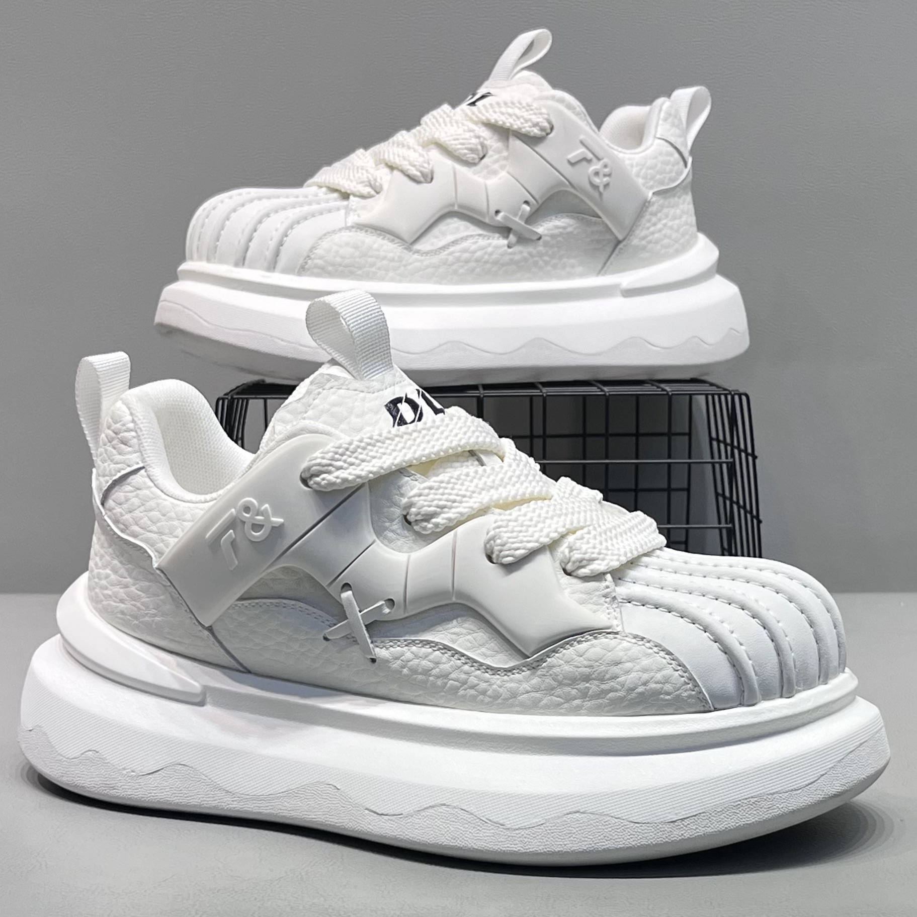 2025秋冬新款加绒保暖老爹鞋