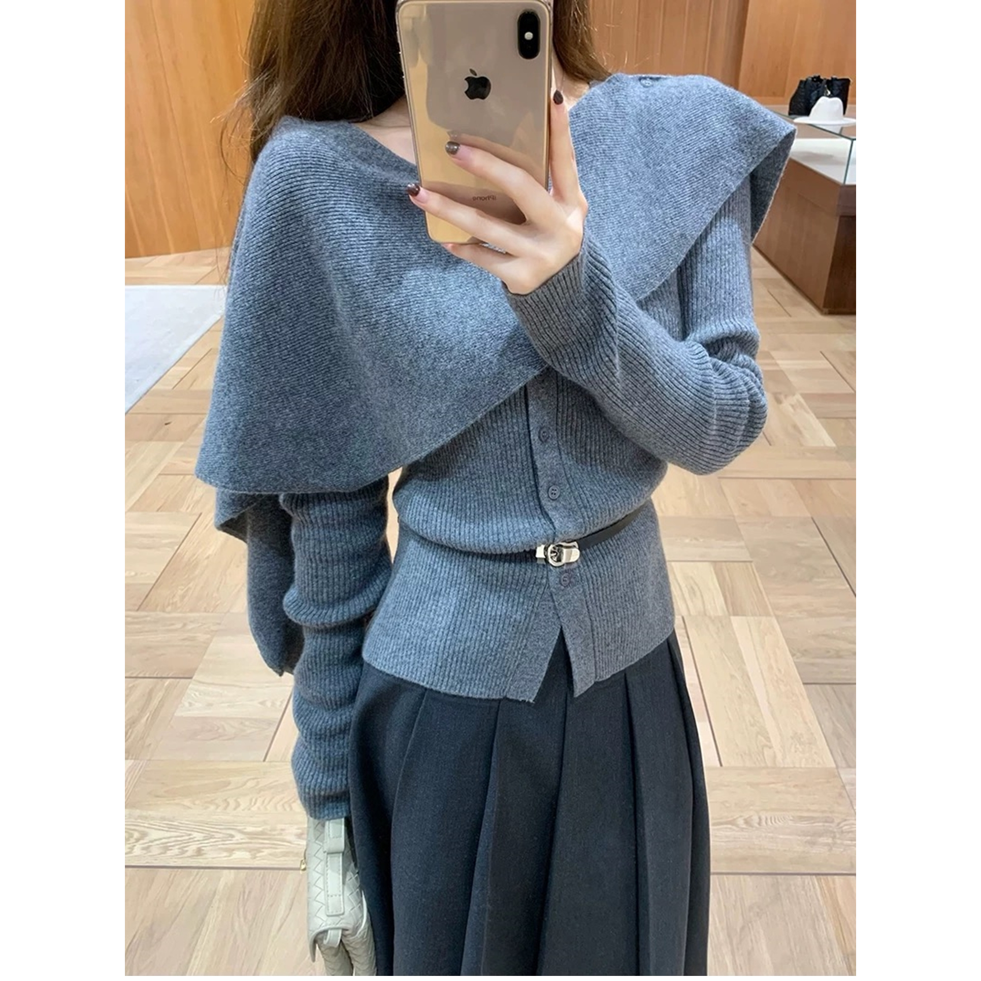 欧洲站2025秋冬新款欧货女潮设计感披肩收腰羊毛针织开衫显瘦毛衣